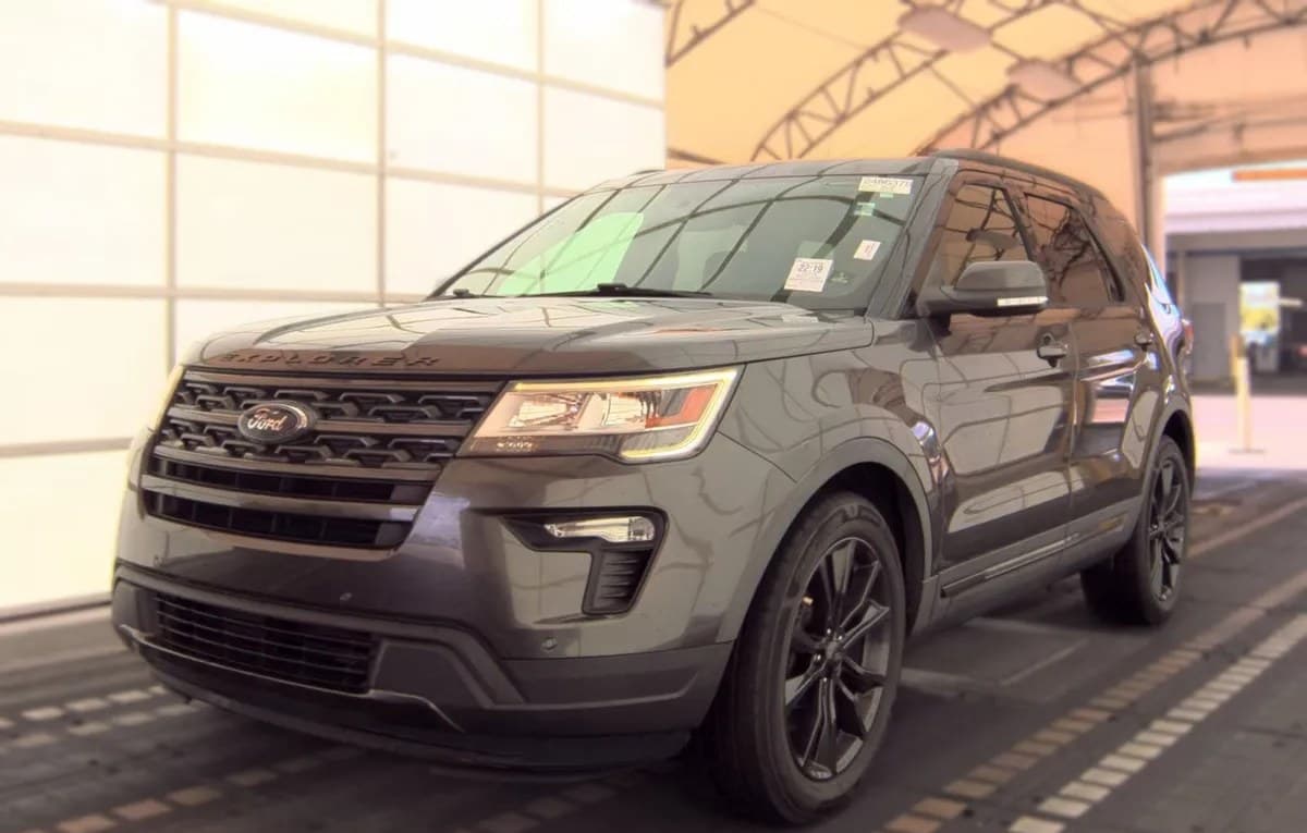2019 FORD EXPLORER XLT 2