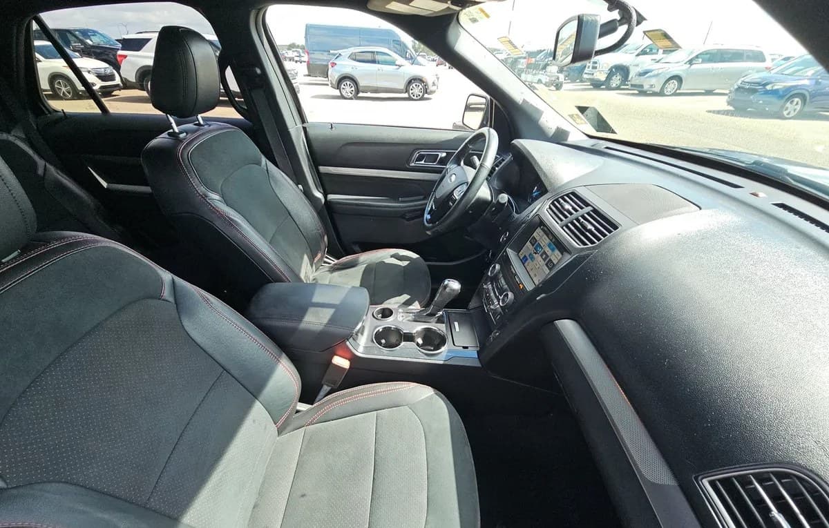 2019 FORD EXPLORER XLT 5