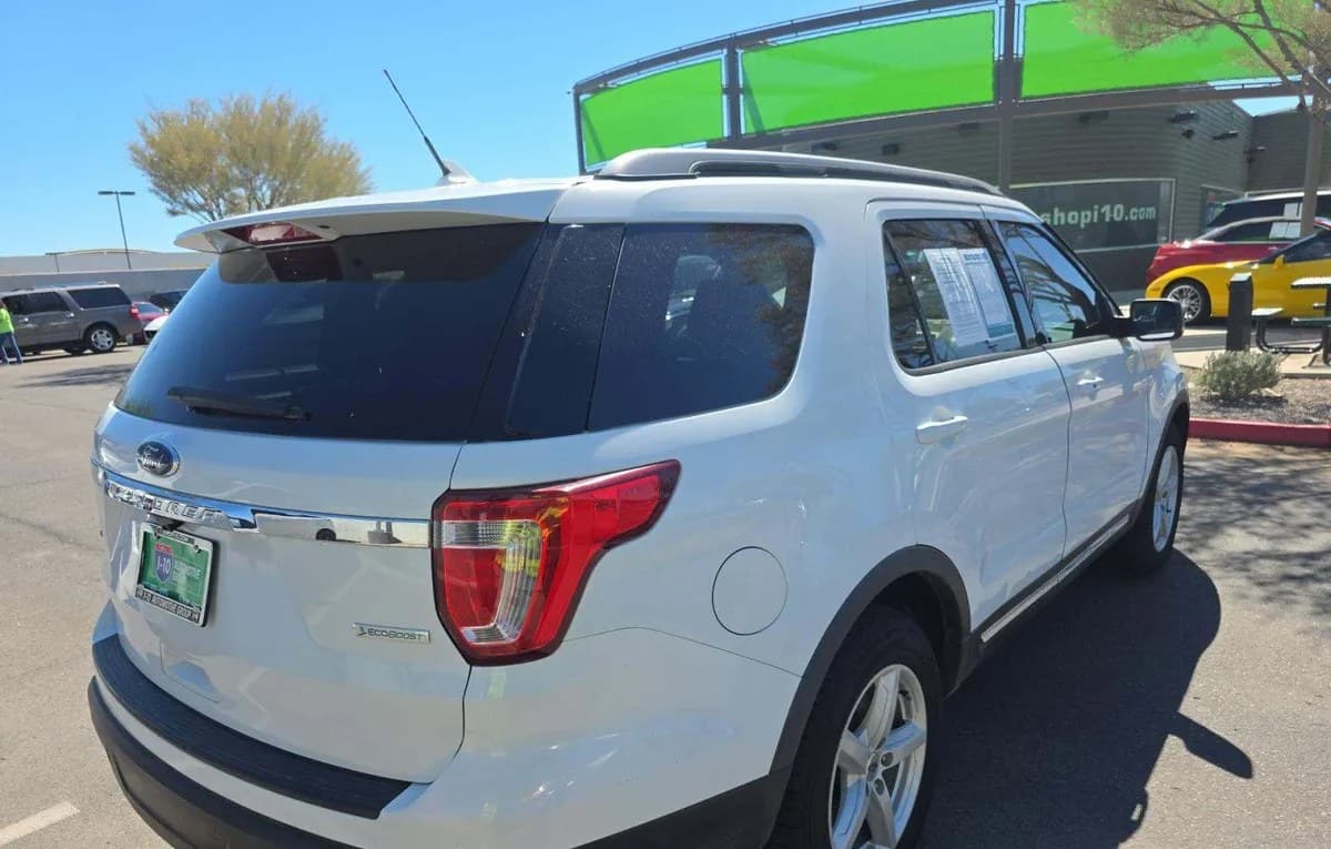 2019 FORD EXPLORER XLT 4