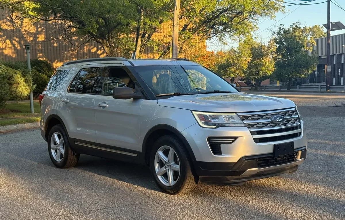 2018 FORD EXPLORER XLT 2