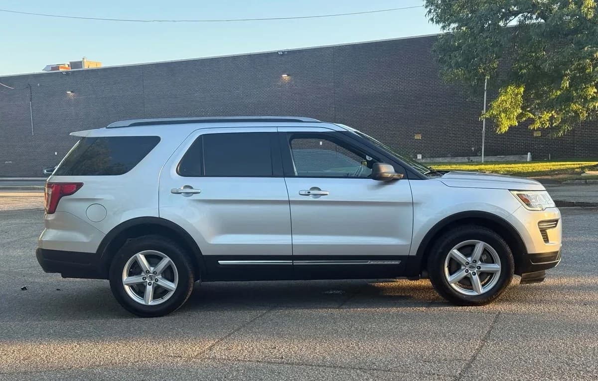 2018 FORD EXPLORER XLT 3