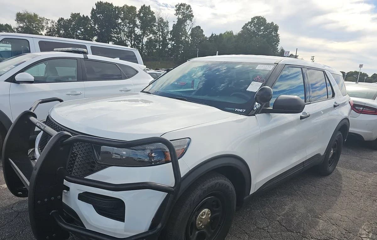 2023 FORD POLICE INTERCEPTOR UTILITY Base 2
