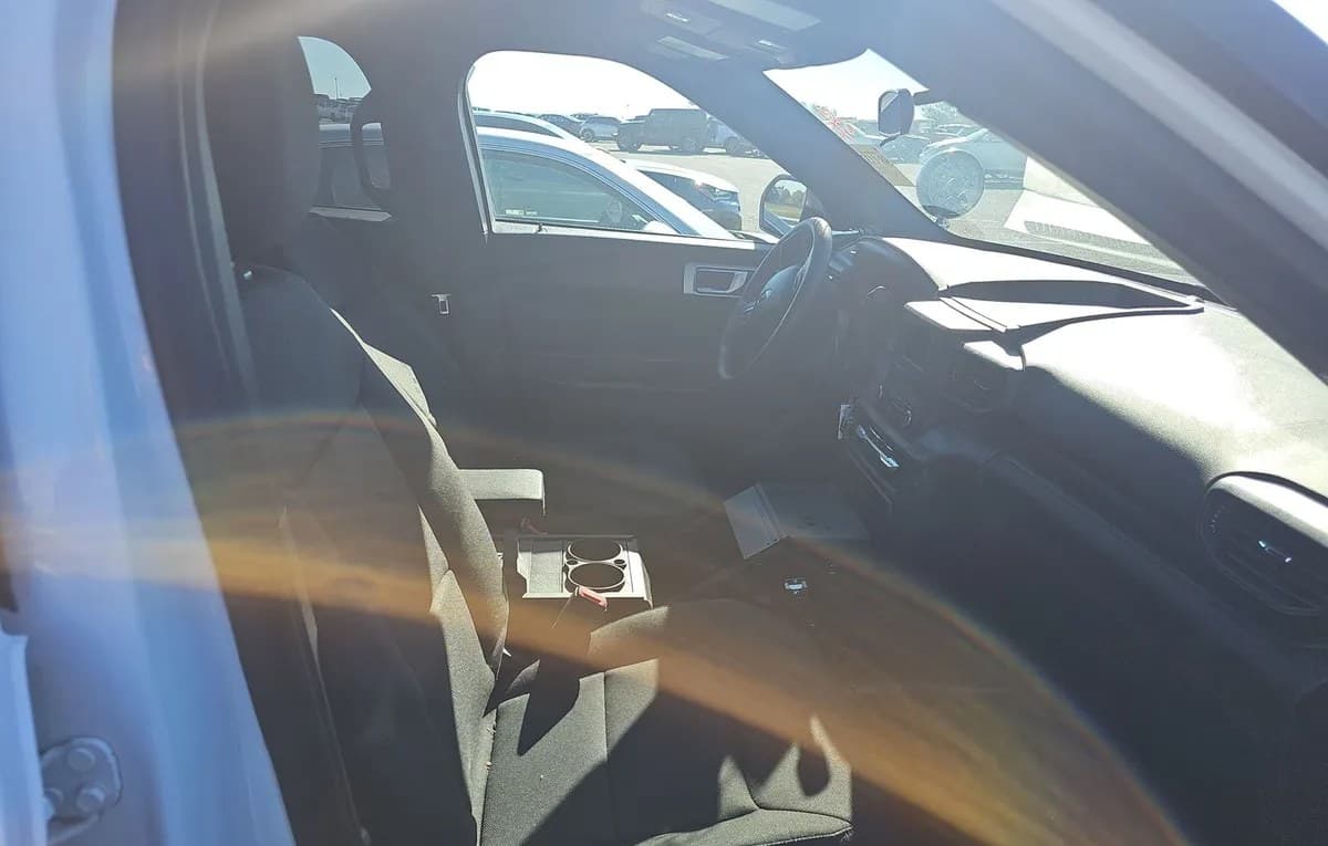 2023 FORD POLICE INTERCEPTOR UTILITY Base 5