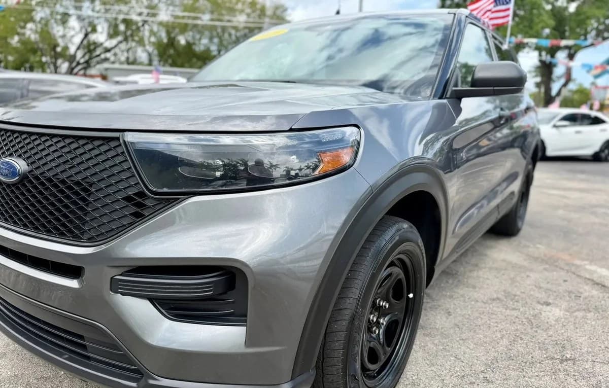2023 FORD POLICE INTERCEPTOR UTILITY Base 4