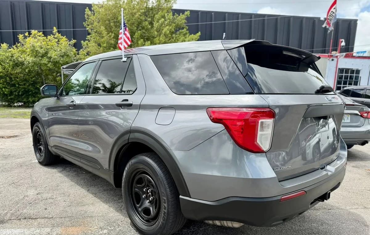 2023 FORD POLICE INTERCEPTOR UTILITY Base 5