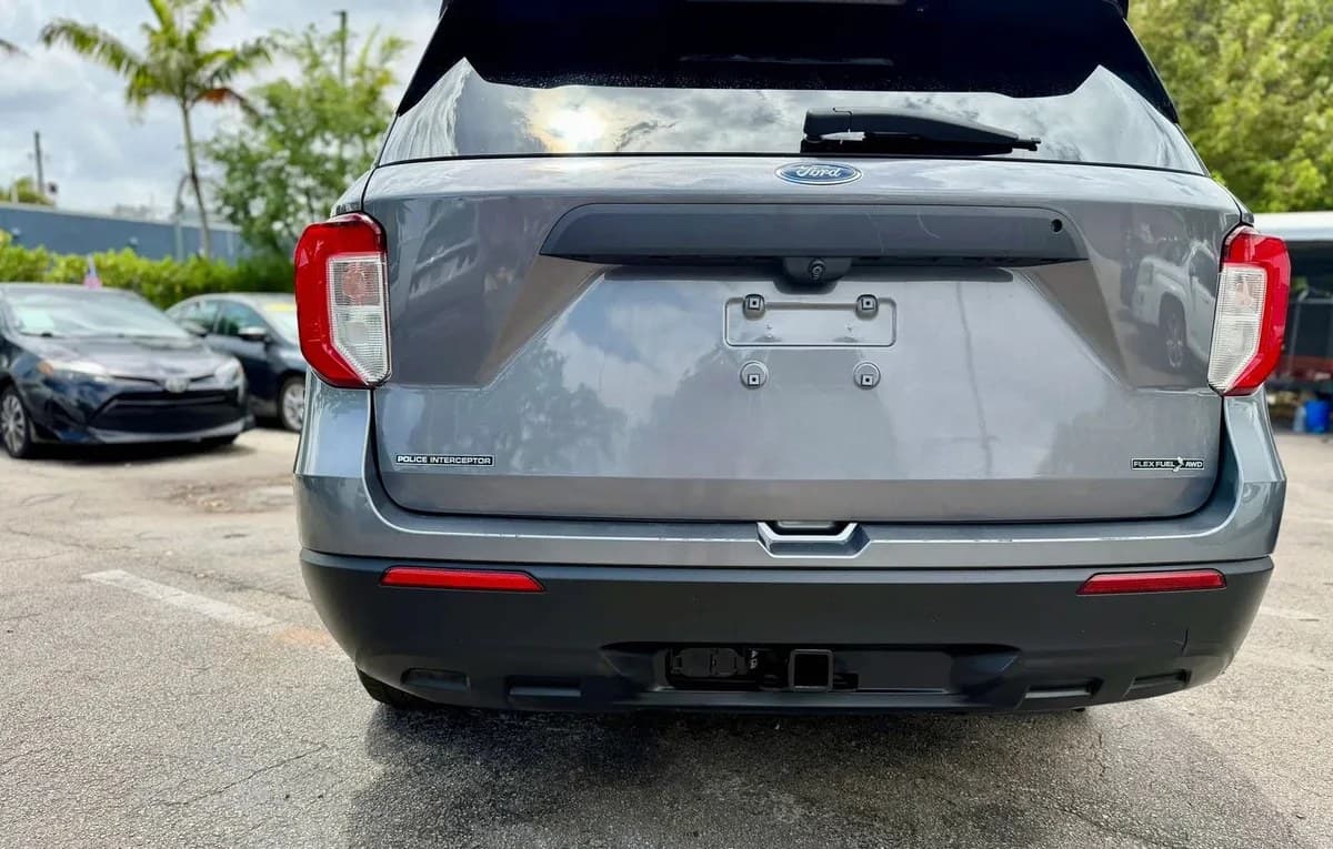 2023 FORD POLICE INTERCEPTOR UTILITY Base 6