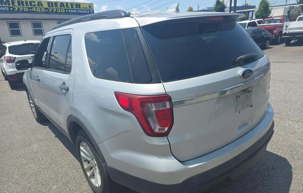 2017 FORD EXPLORER Base 3