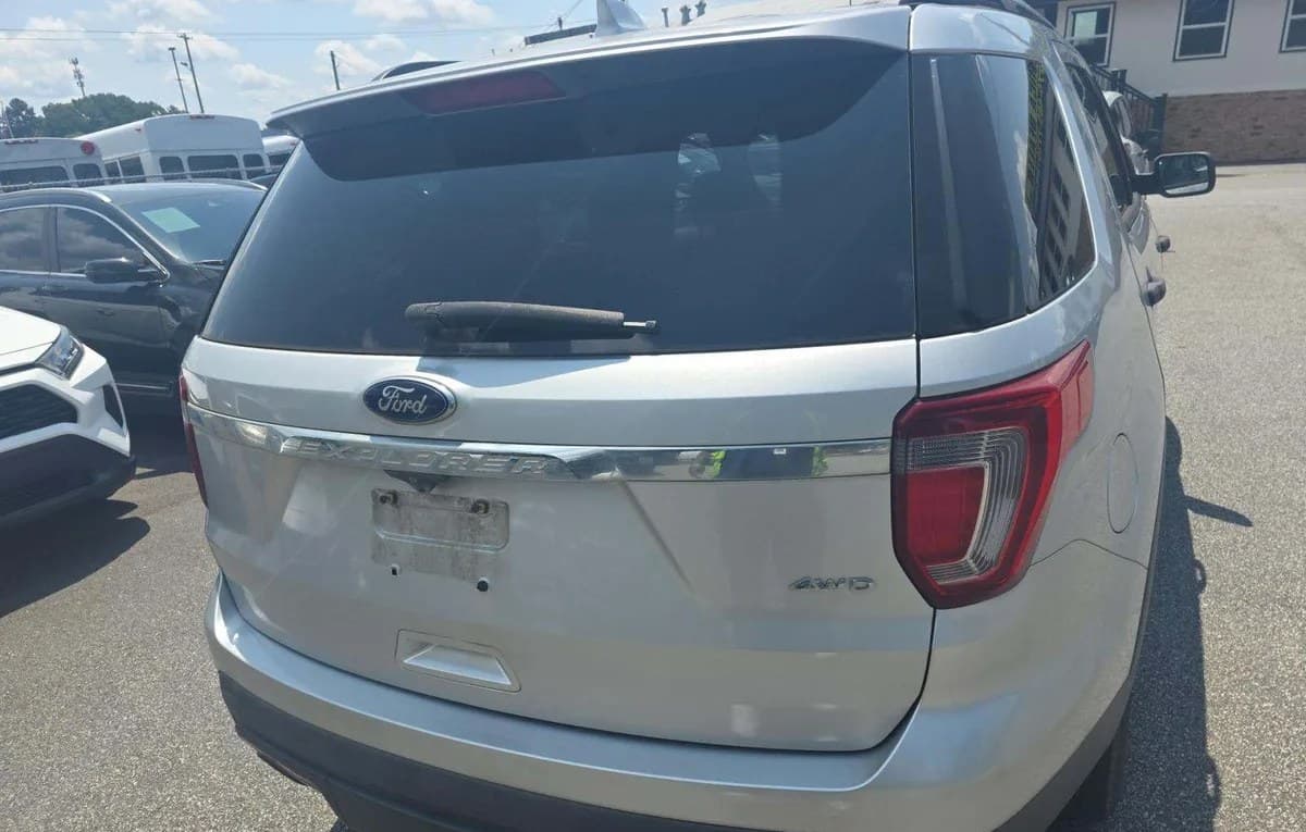 2017 FORD EXPLORER Base 4
