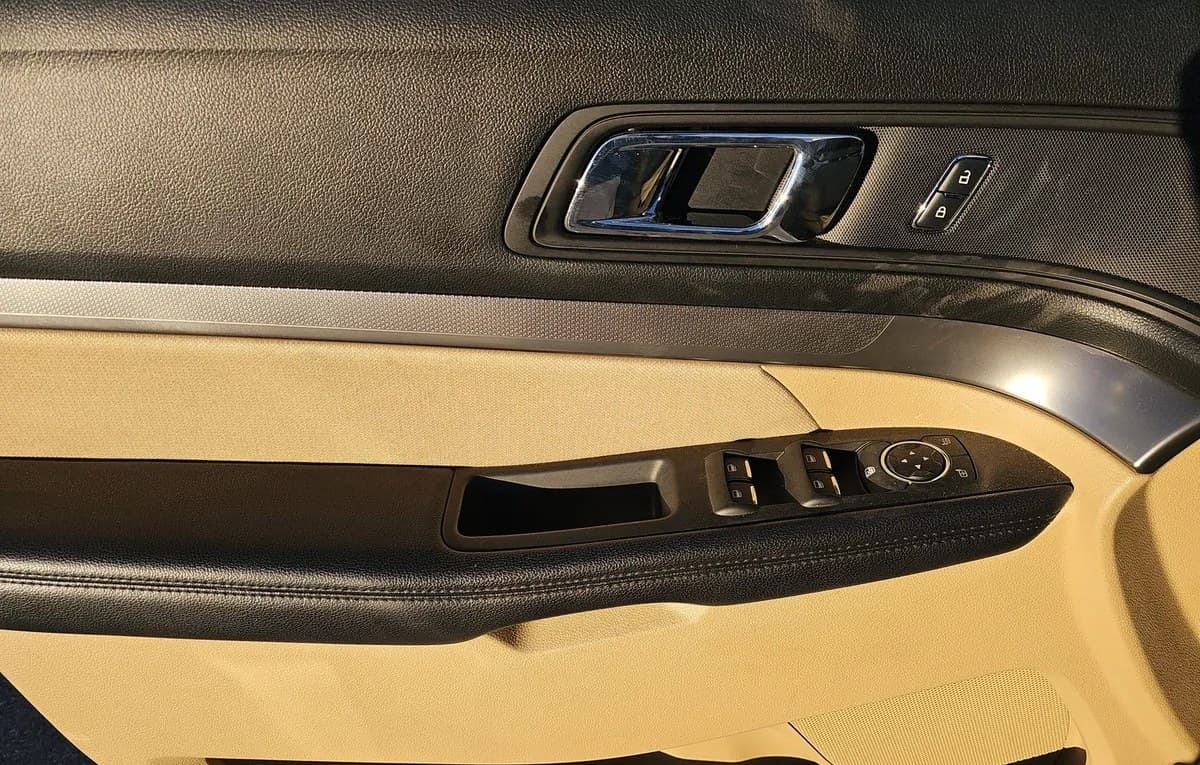 2017 FORD EXPLORER Base 6