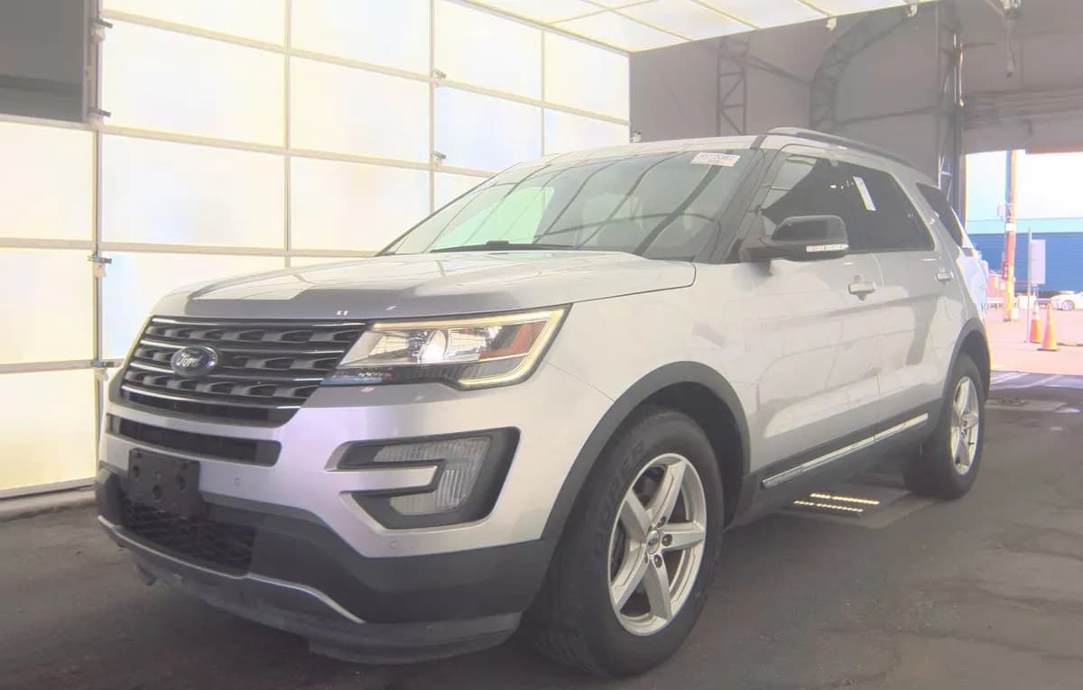 2017 FORD EXPLORER XLT 2