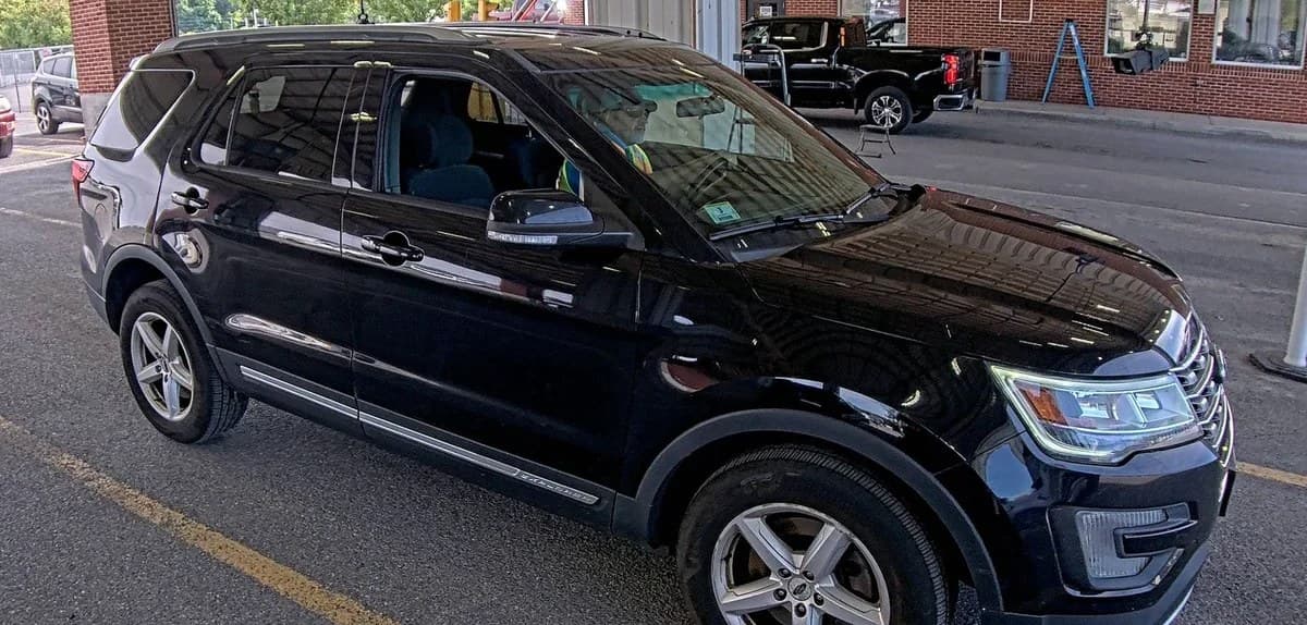 2017 FORD EXPLORER XLT 4