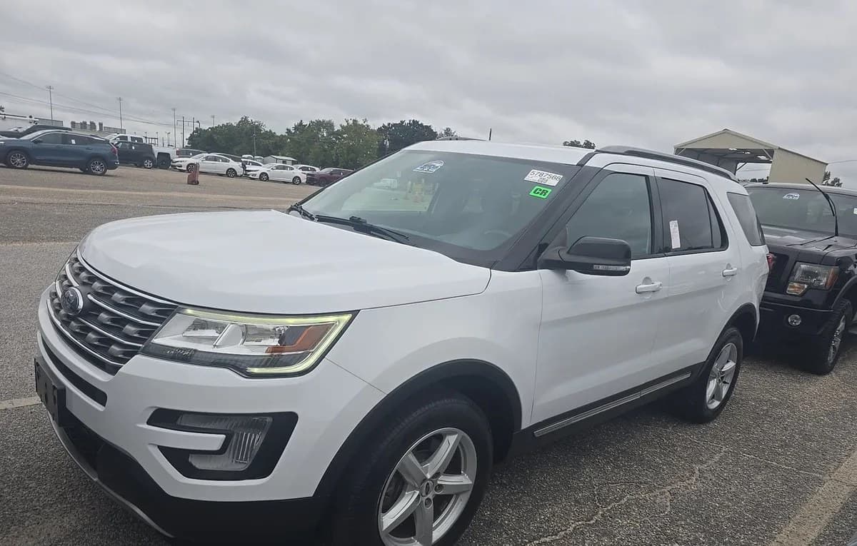 2017 FORD EXPLORER XLT 2