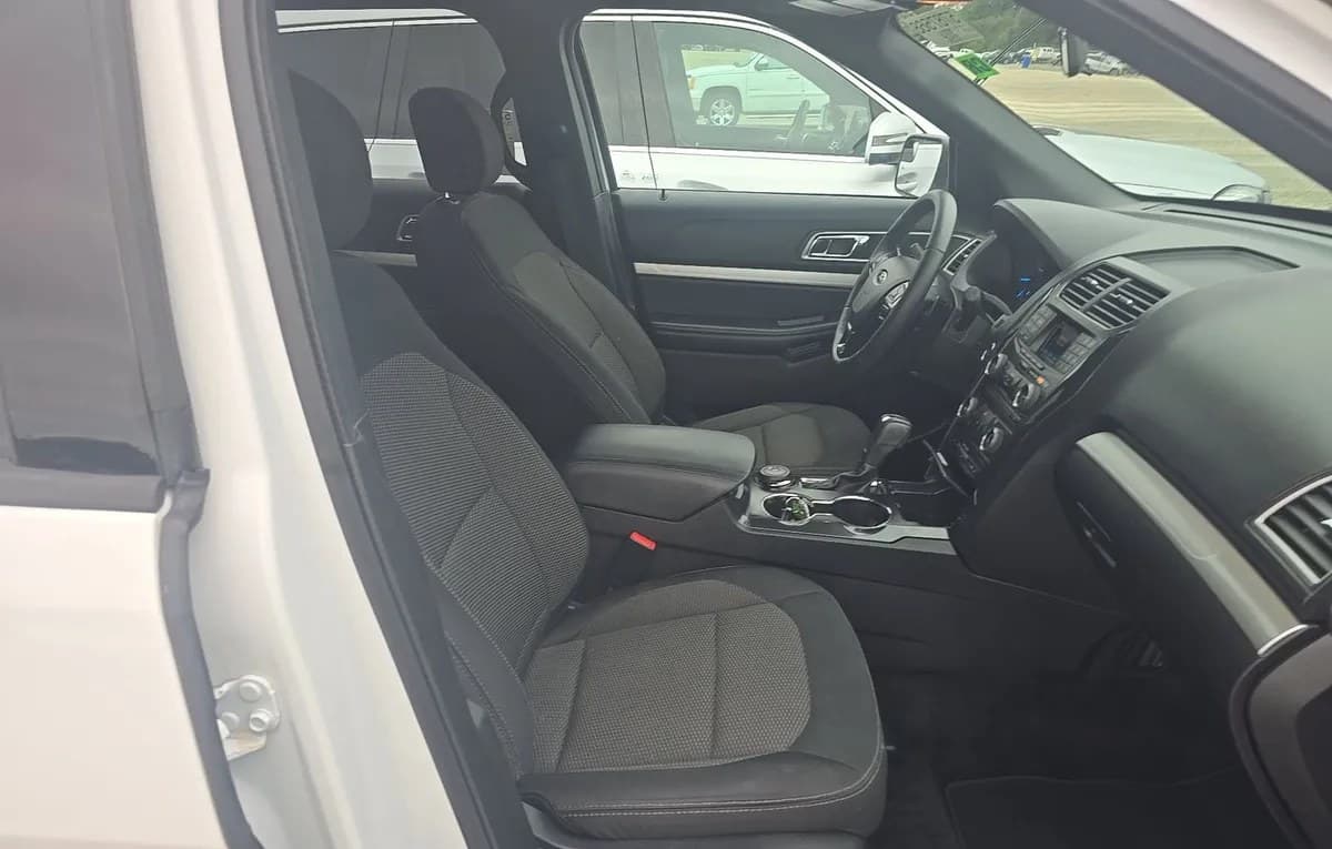 2017 FORD EXPLORER XLT 5