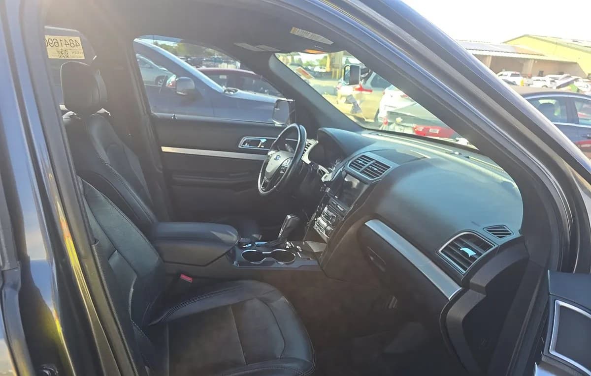 2017 FORD EXPLORER XLT 5