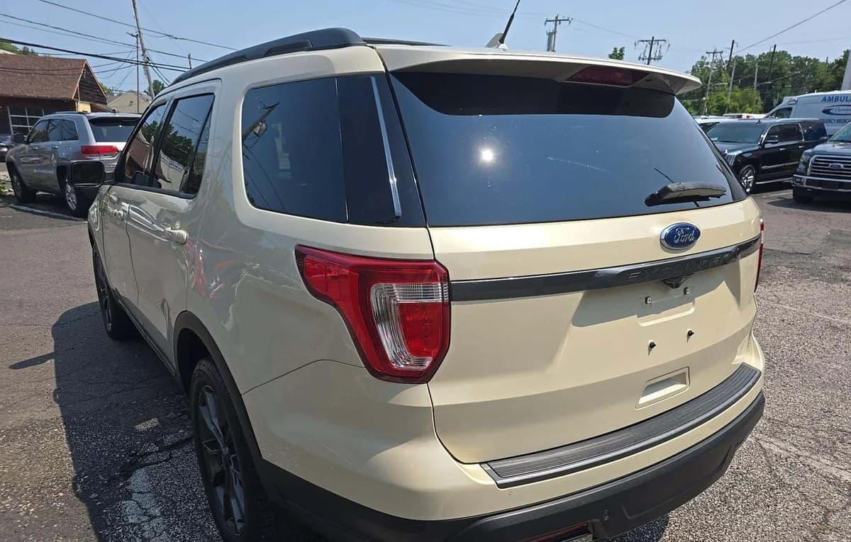 2018 FORD EXPLORER XLT 3