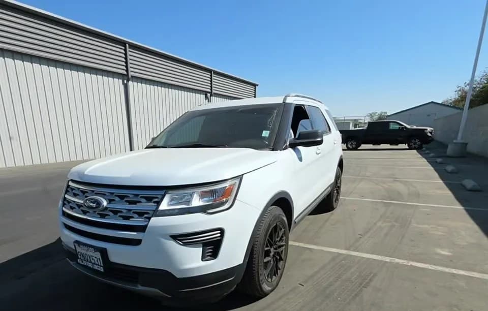 2019 FORD EXPLORER XLT 2
