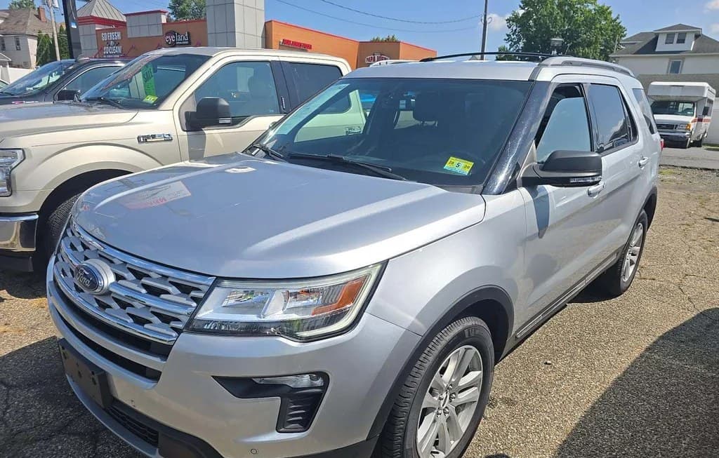 2019 FORD EXPLORER XLT 1