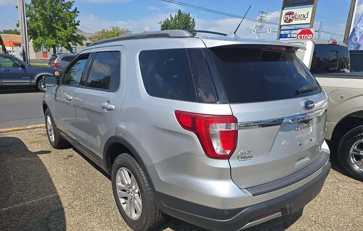 2019 FORD EXPLORER XLT 3