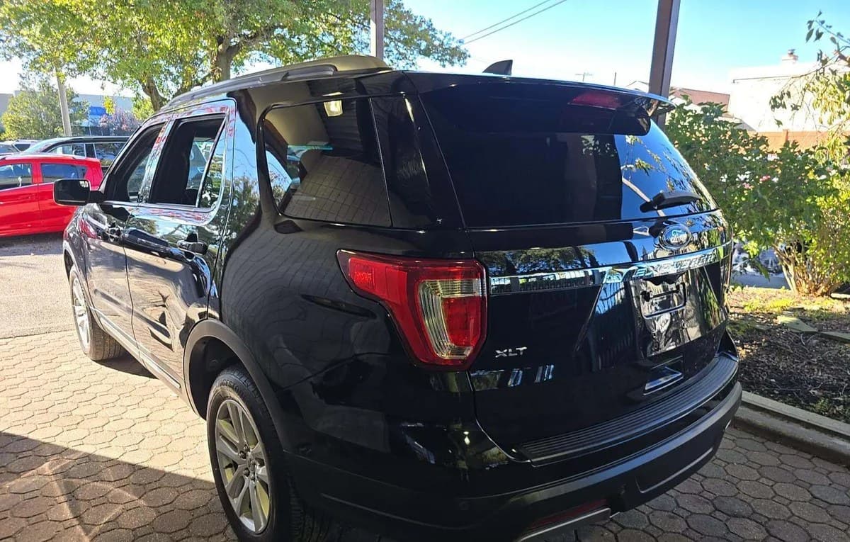 2019 FORD EXPLORER XLT 3