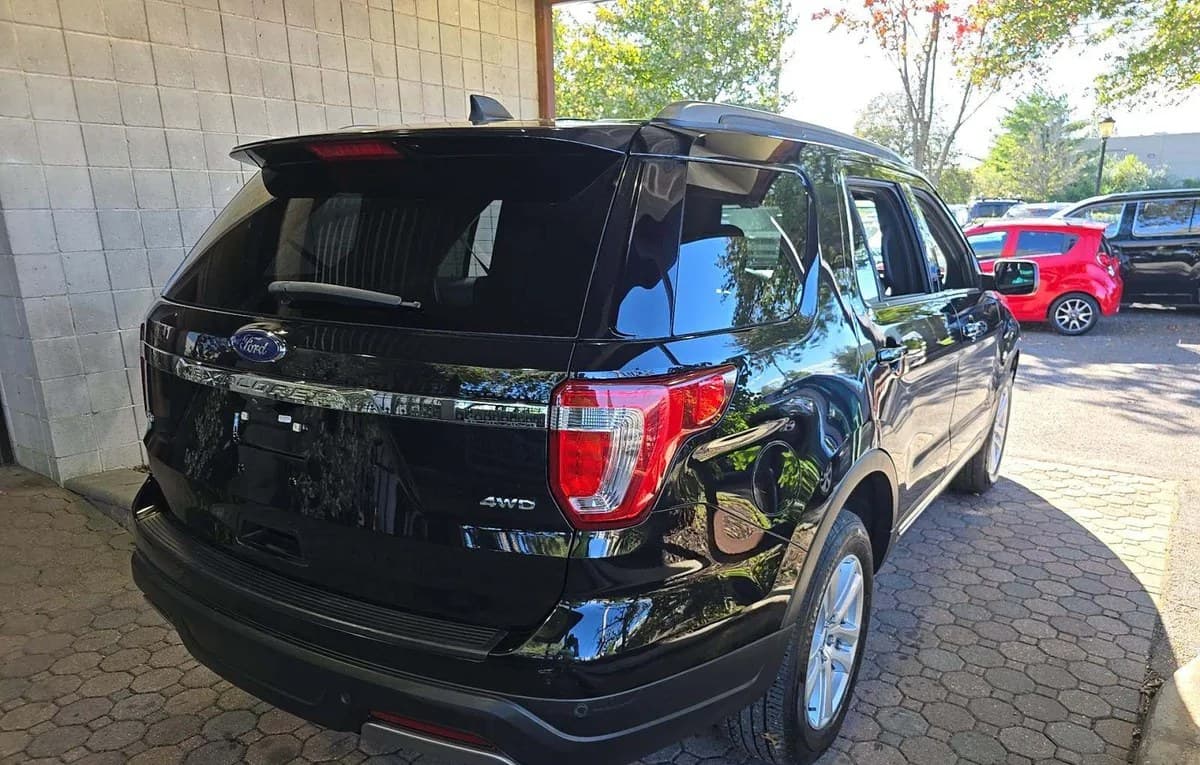 2019 FORD EXPLORER XLT 4