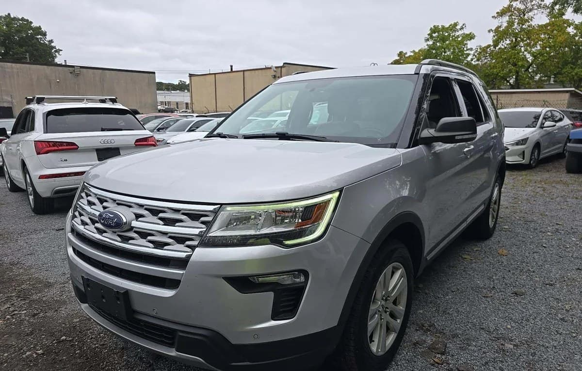 2019 FORD EXPLORER XLT 2