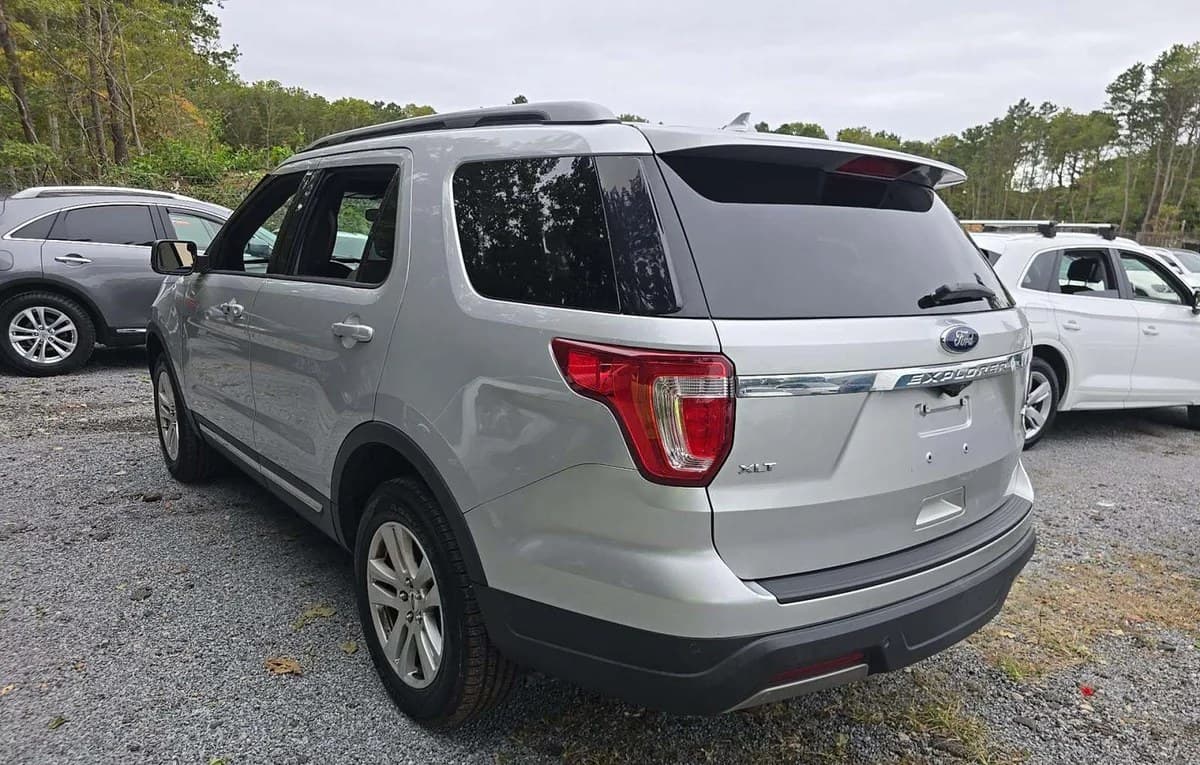 2019 FORD EXPLORER XLT 3