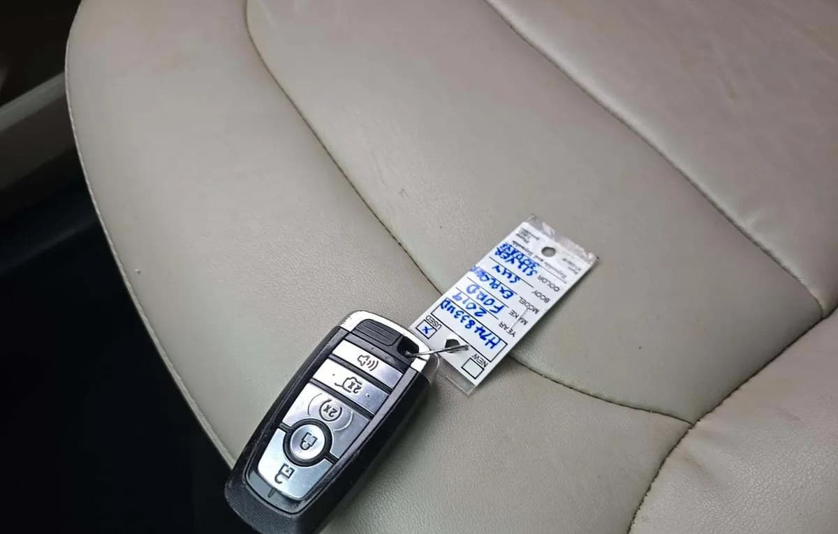 2019 FORD EXPLORER XLT 5