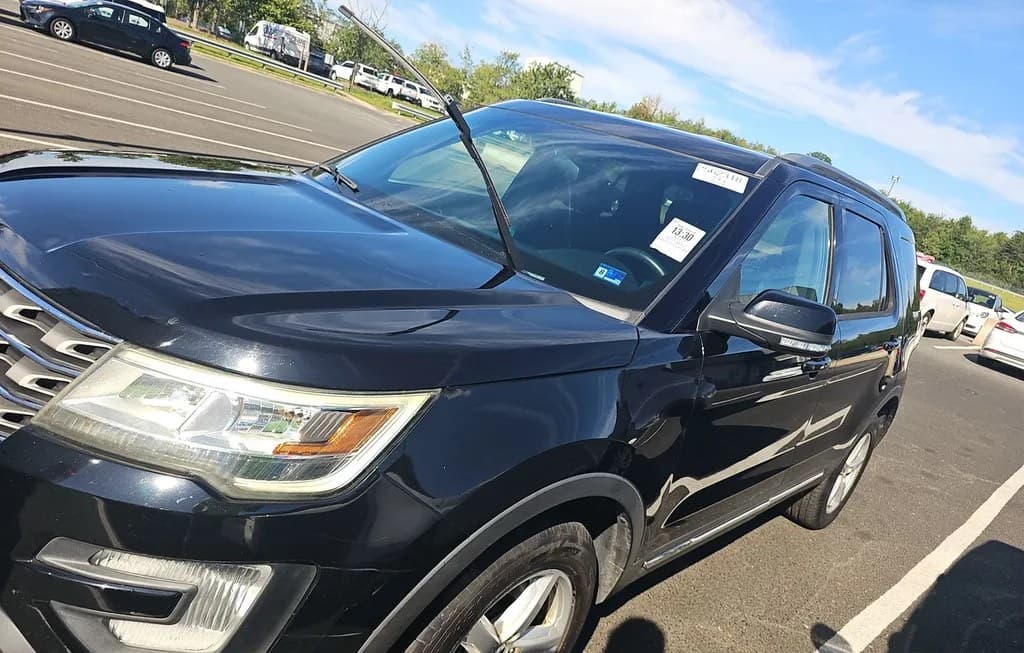 2017 FORD EXPLORER XLT 1