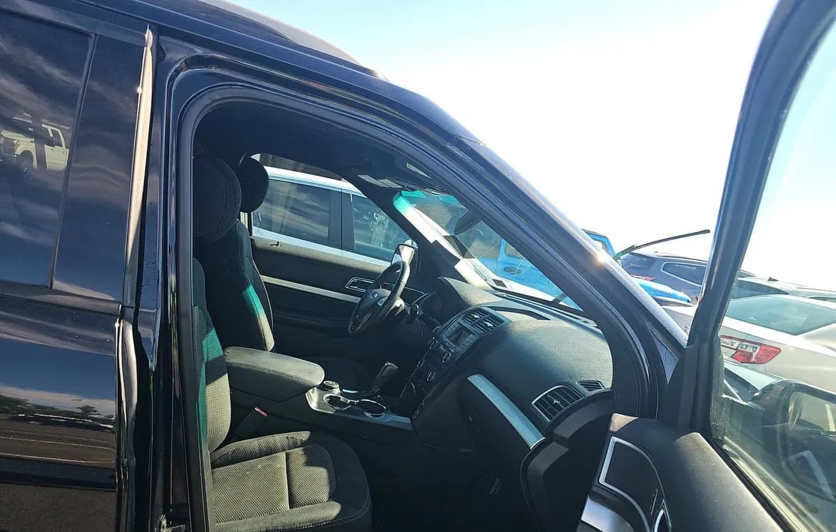 2017 FORD EXPLORER XLT 5