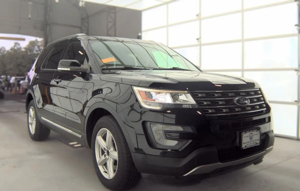 2017 FORD EXPLORER XLT 4