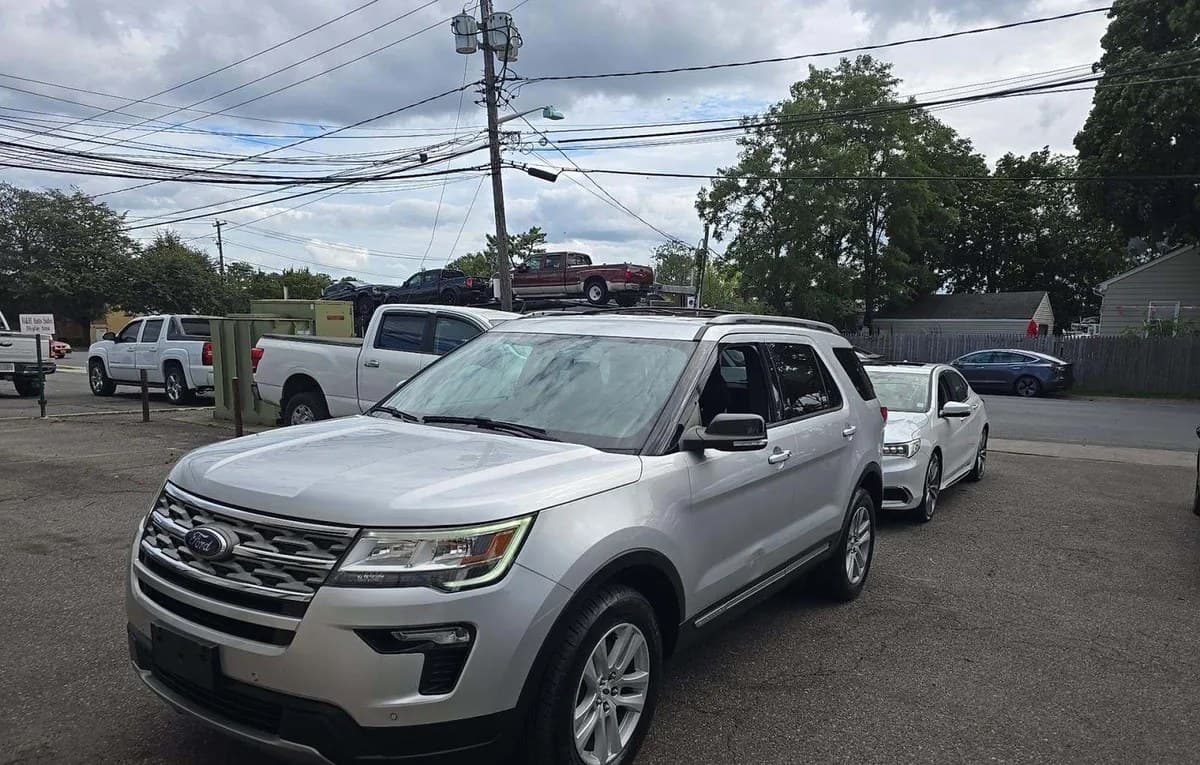 2018 FORD EXPLORER XLT 2