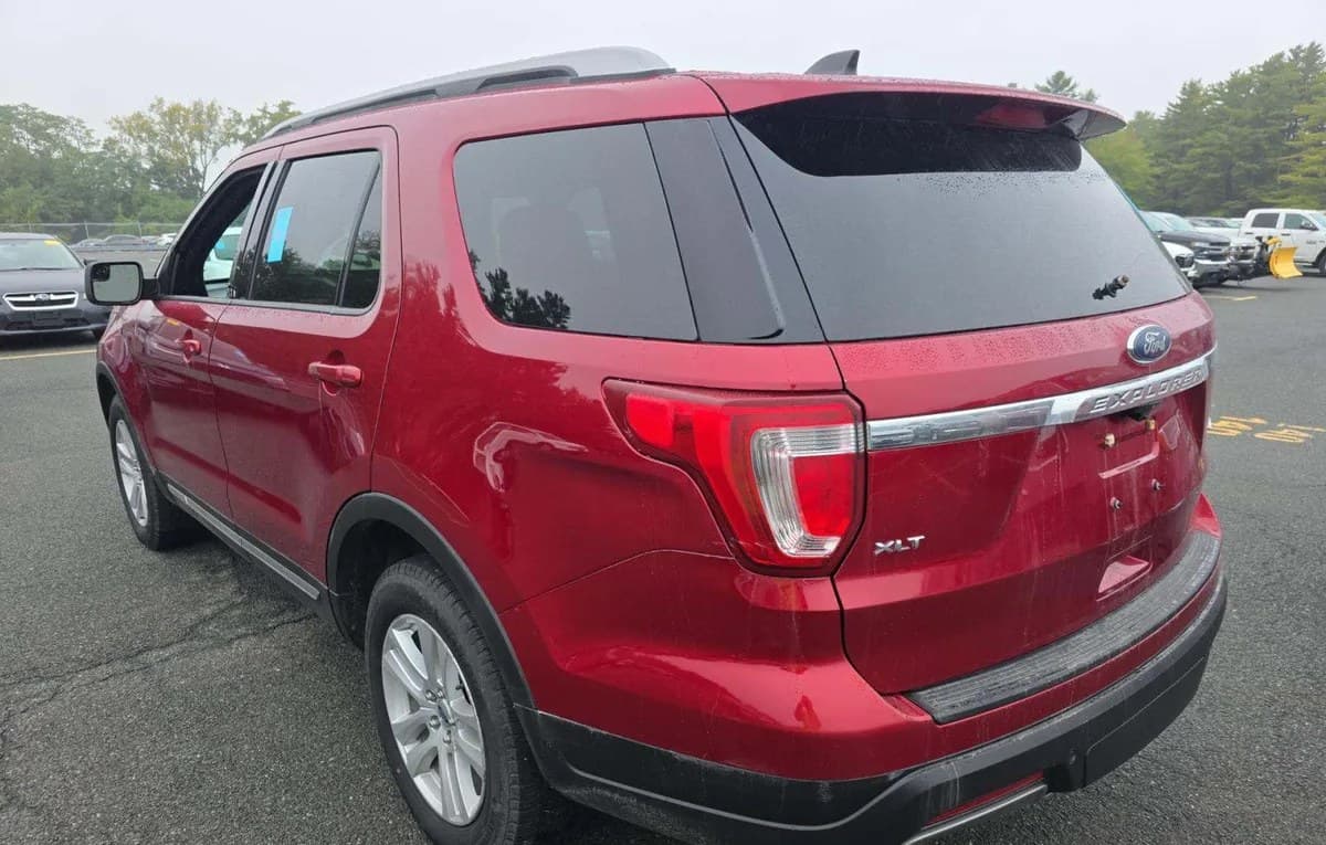 2019 FORD EXPLORER XLT 3