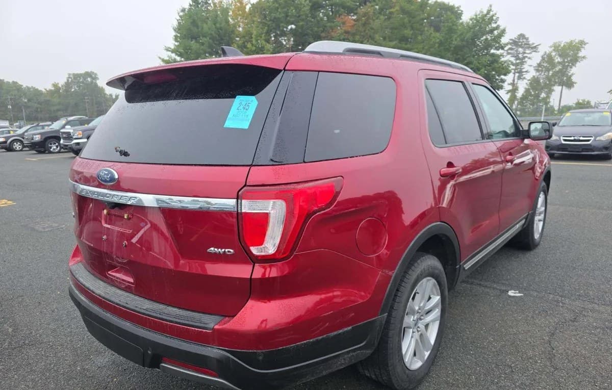 2019 FORD EXPLORER XLT 4