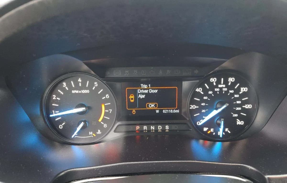 2019 FORD EXPLORER XLT 6