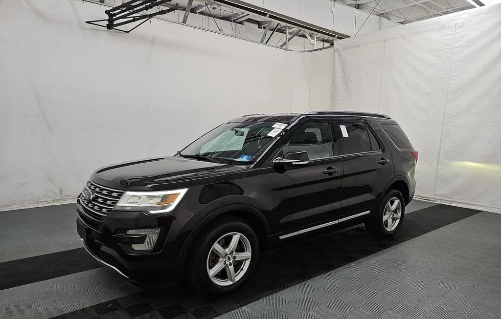 2017 FORD EXPLORER XLT 1