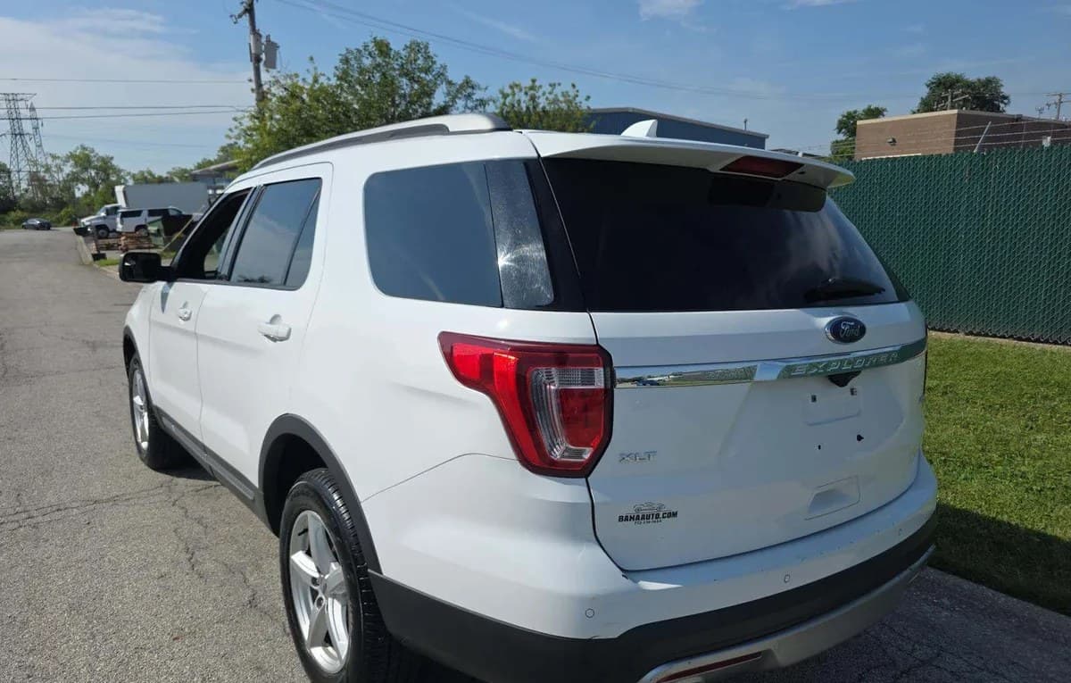 2017 FORD EXPLORER XLT 3