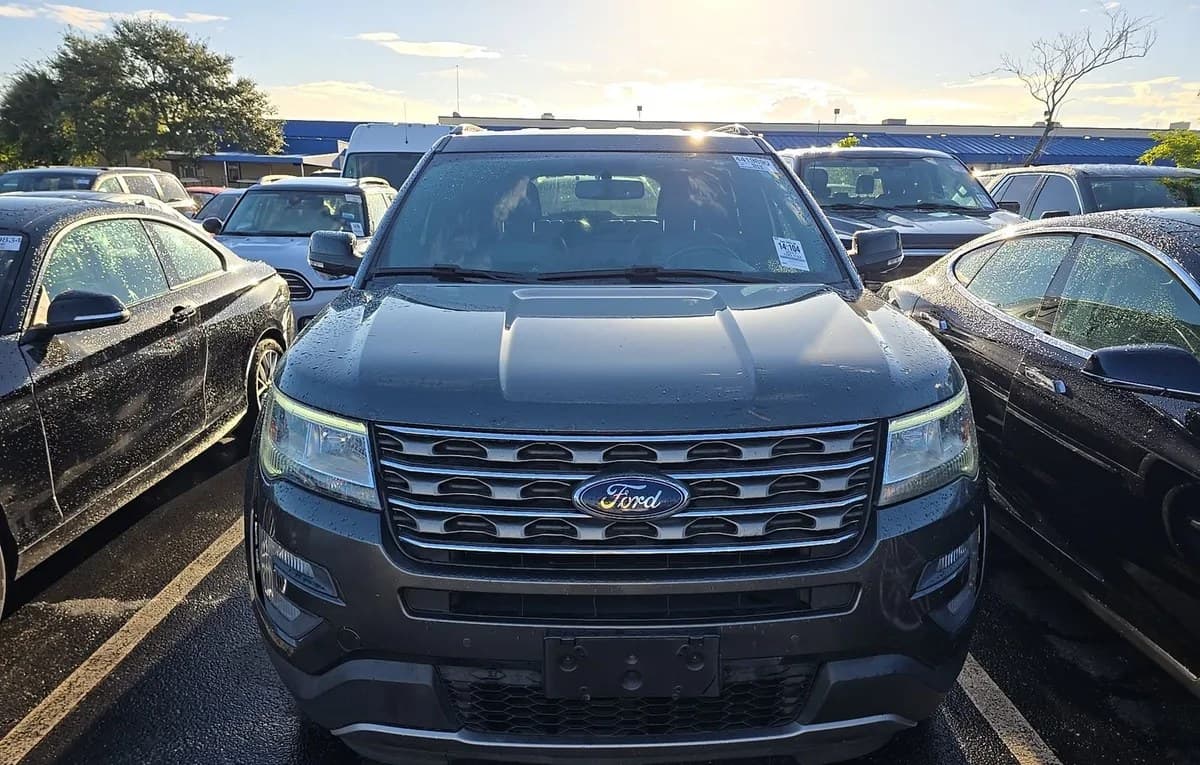 2017 FORD EXPLORER XLT 2