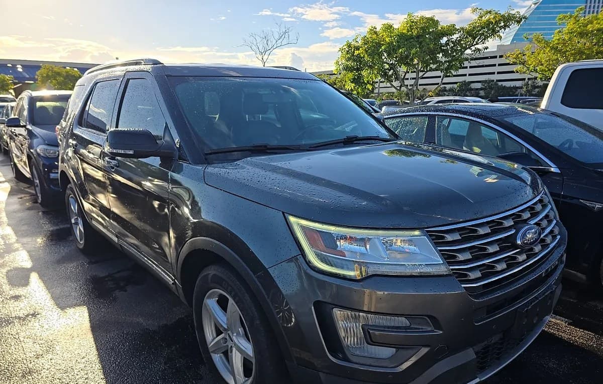 2017 FORD EXPLORER XLT 3