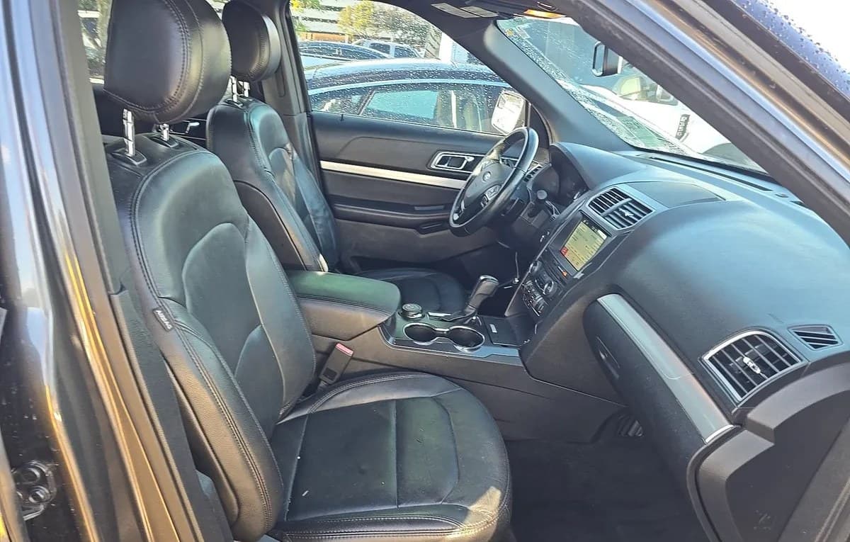 2017 FORD EXPLORER XLT 4