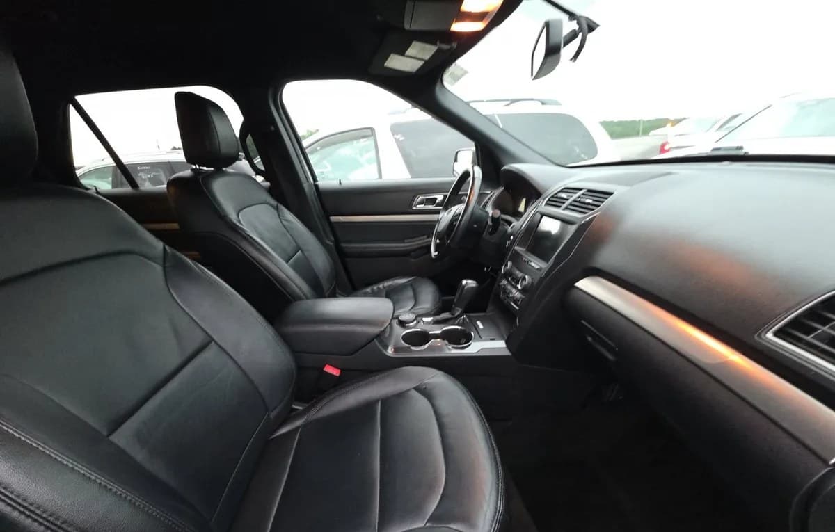 2018 FORD EXPLORER XLT 5