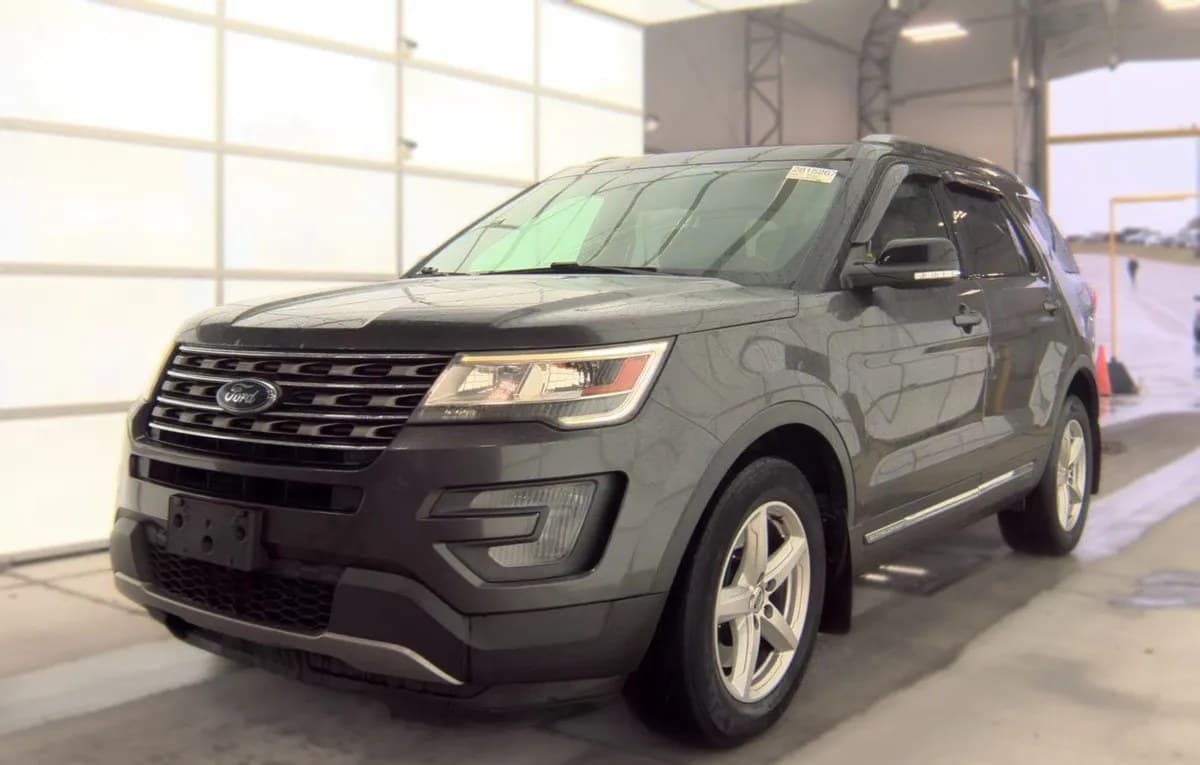 2017 FORD EXPLORER XLT 2