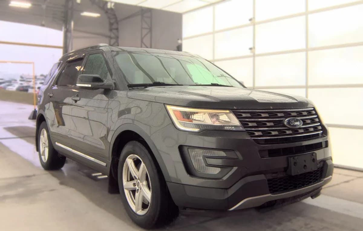2017 FORD EXPLORER XLT 4