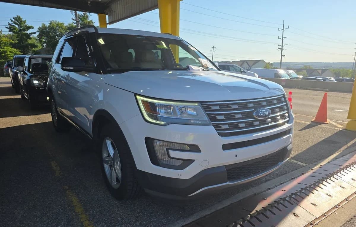 2017 FORD EXPLORER XLT 3