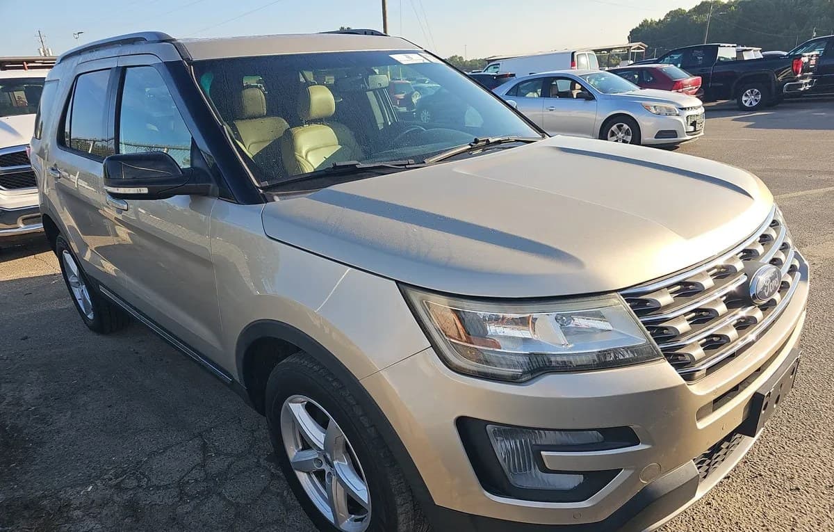 2017 FORD EXPLORER XLT 4