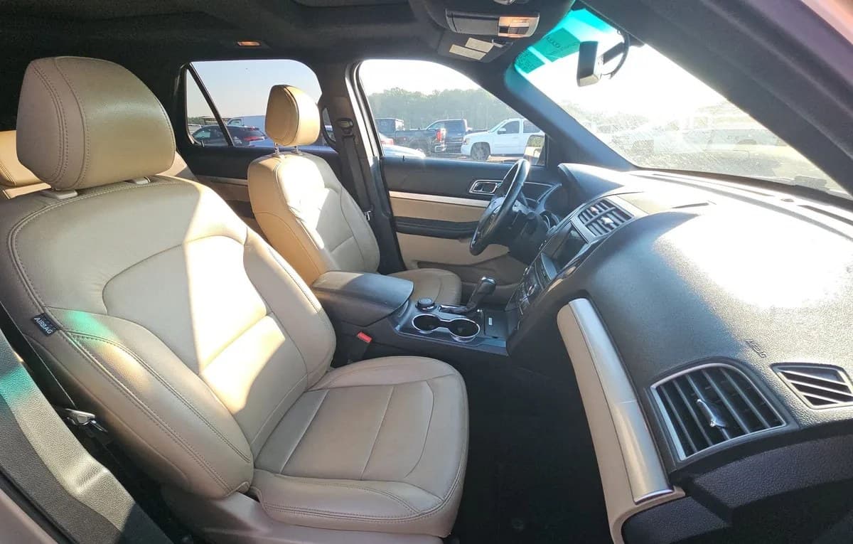 2017 FORD EXPLORER XLT 5