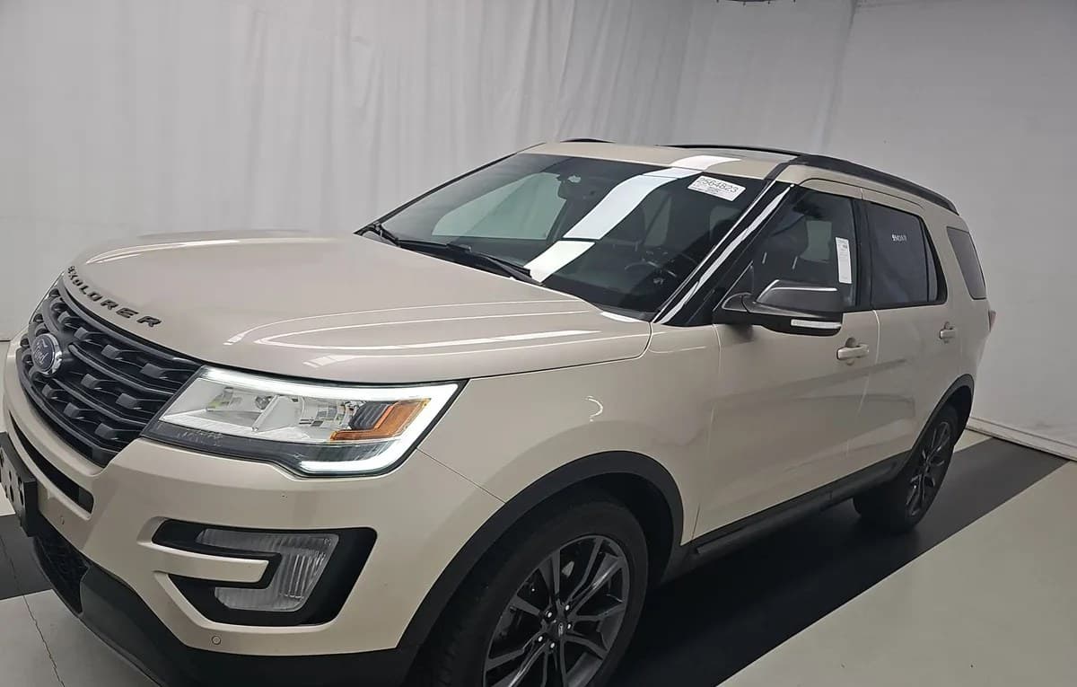 2017 FORD EXPLORER XLT 2