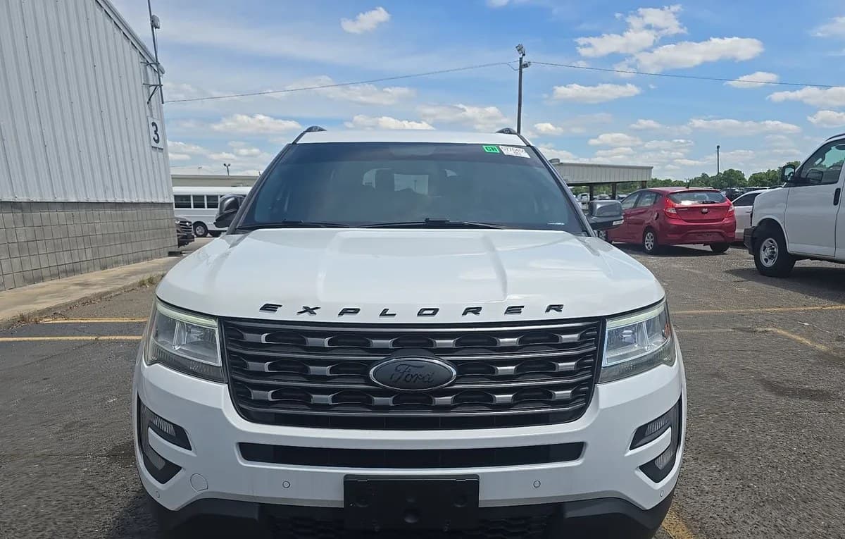 2017 FORD EXPLORER XLT 3