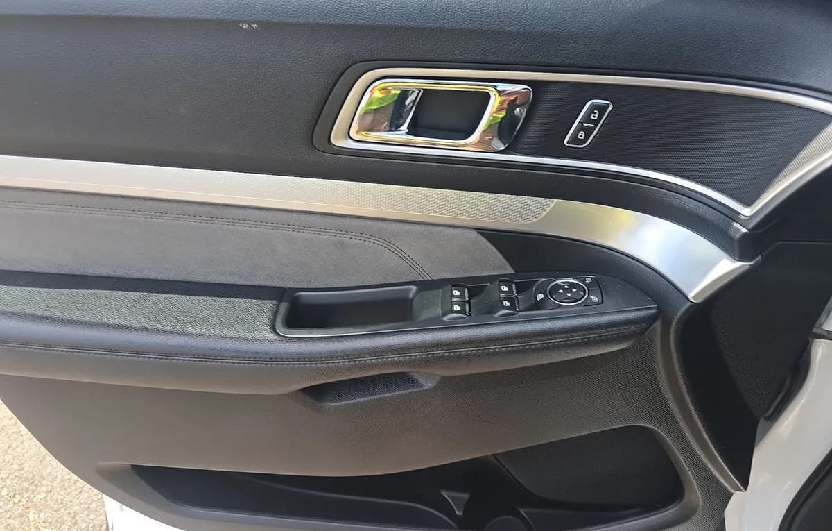 2017 FORD EXPLORER XLT 6