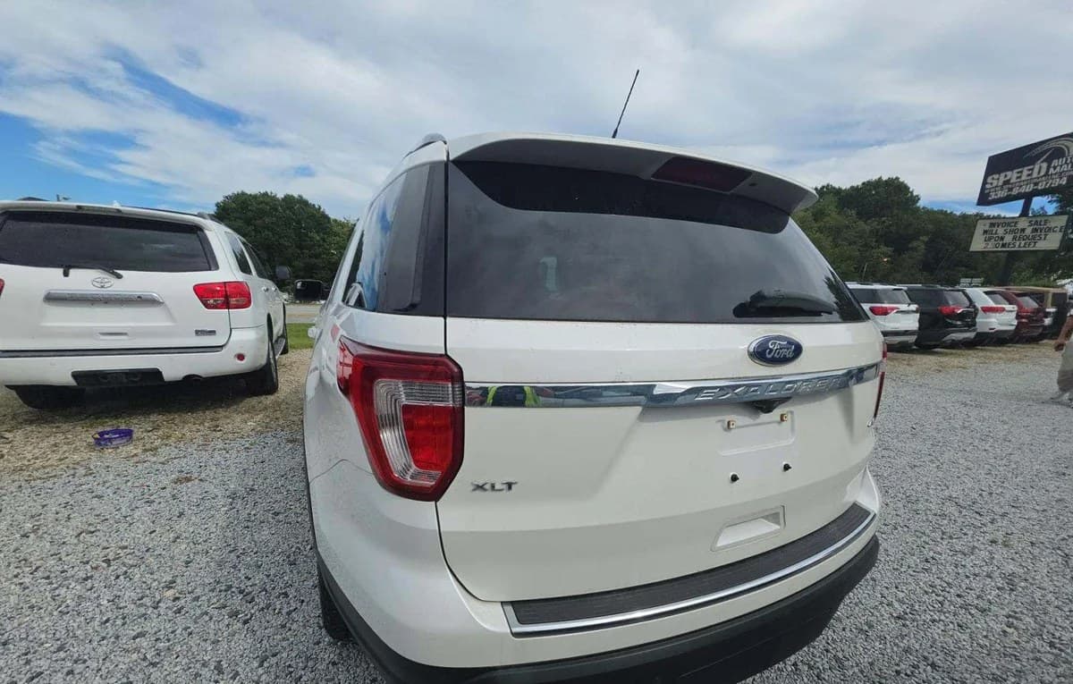 2018 FORD EXPLORER XLT 3