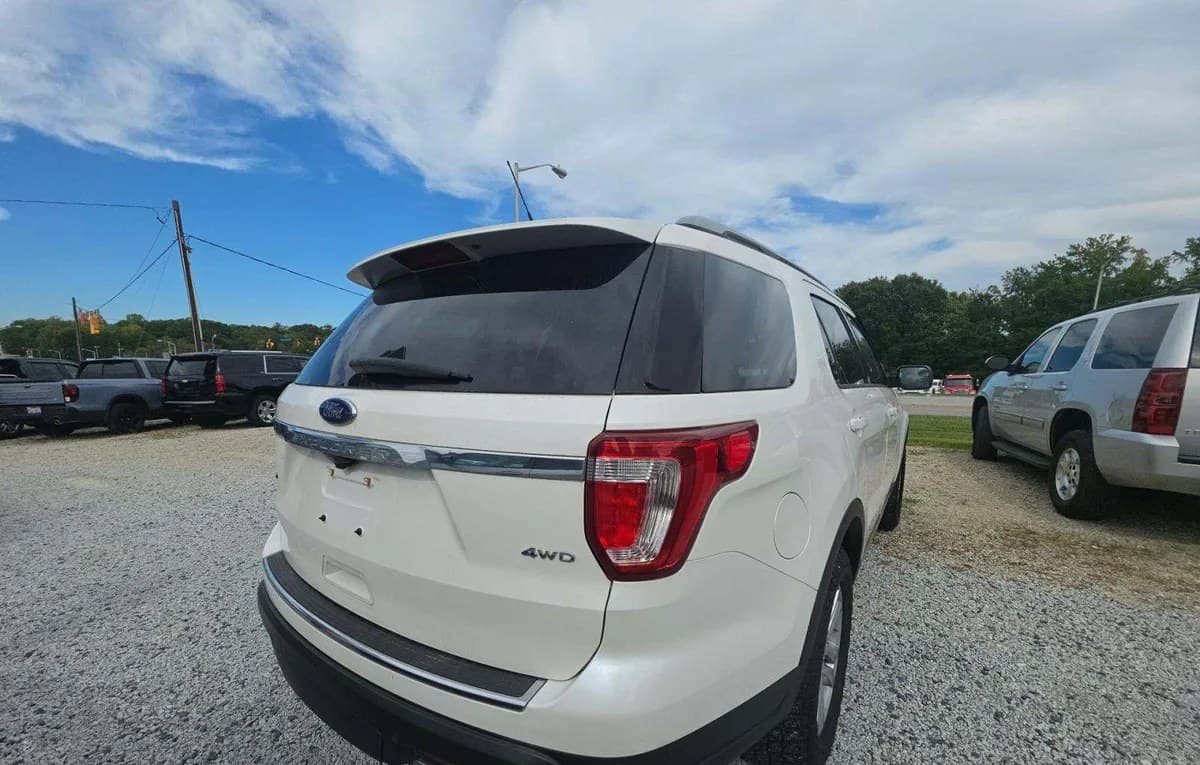 2018 FORD EXPLORER XLT 4